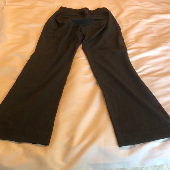 Women’s size 10R Gap Maternity Demi Panel Pants - Picture 10 of 14